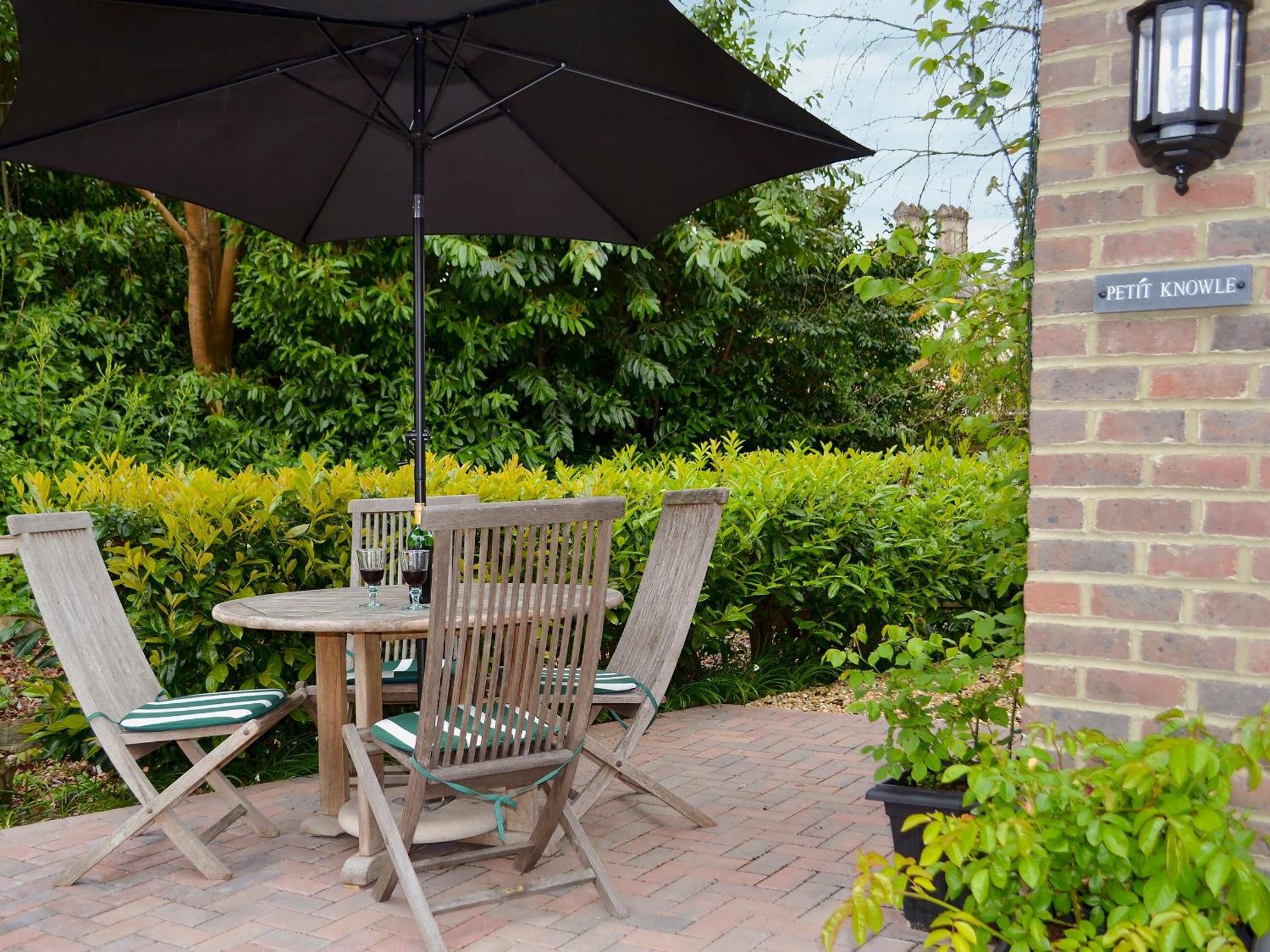 Villa Petit Knowle Cuckfield Exterior foto